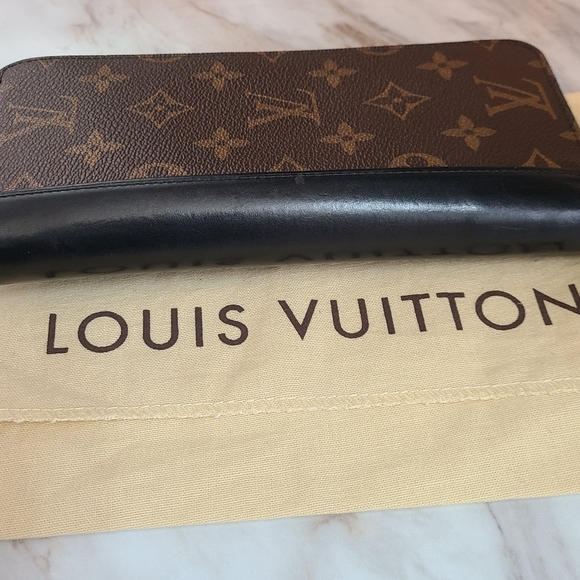 $$$ REDUCED - Louis Vuitton Womens Monogram Mascassar Long Zippy Wallet - Picture 5 of 6